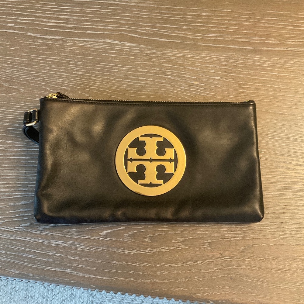 Tory Burch, Charlie, Black leather clutch